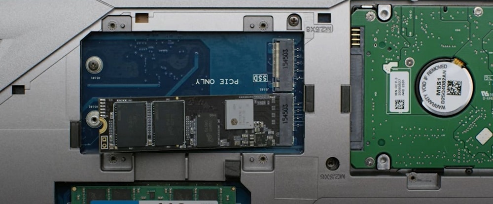 NVMe M.2 SSD inserting