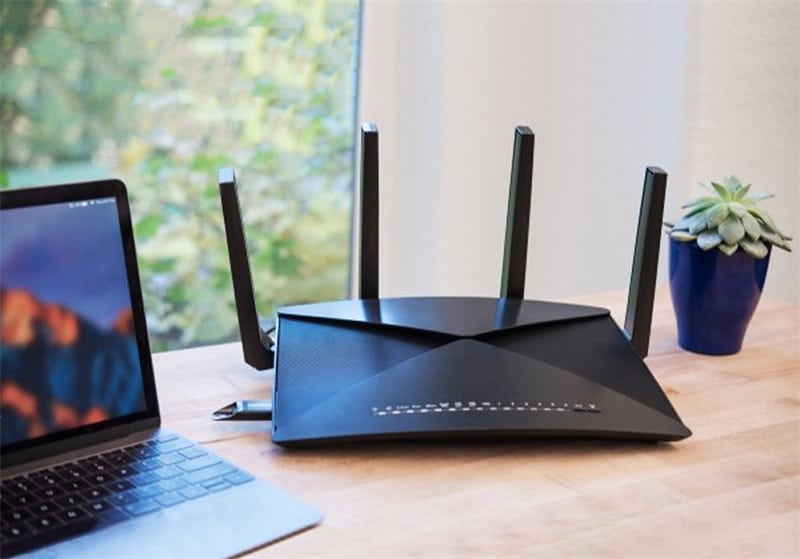 Adjust Your Router’s Antennas